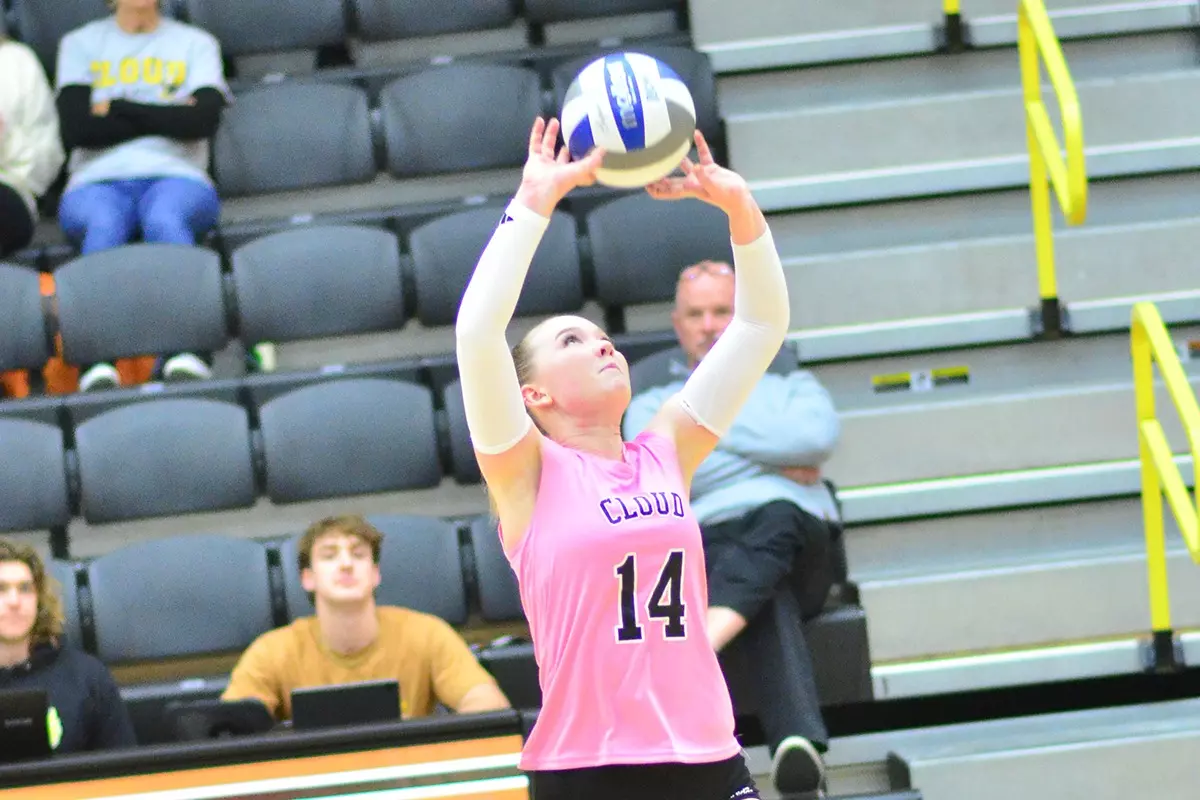 Ylvie Schmid Setting vs Colby - 2025