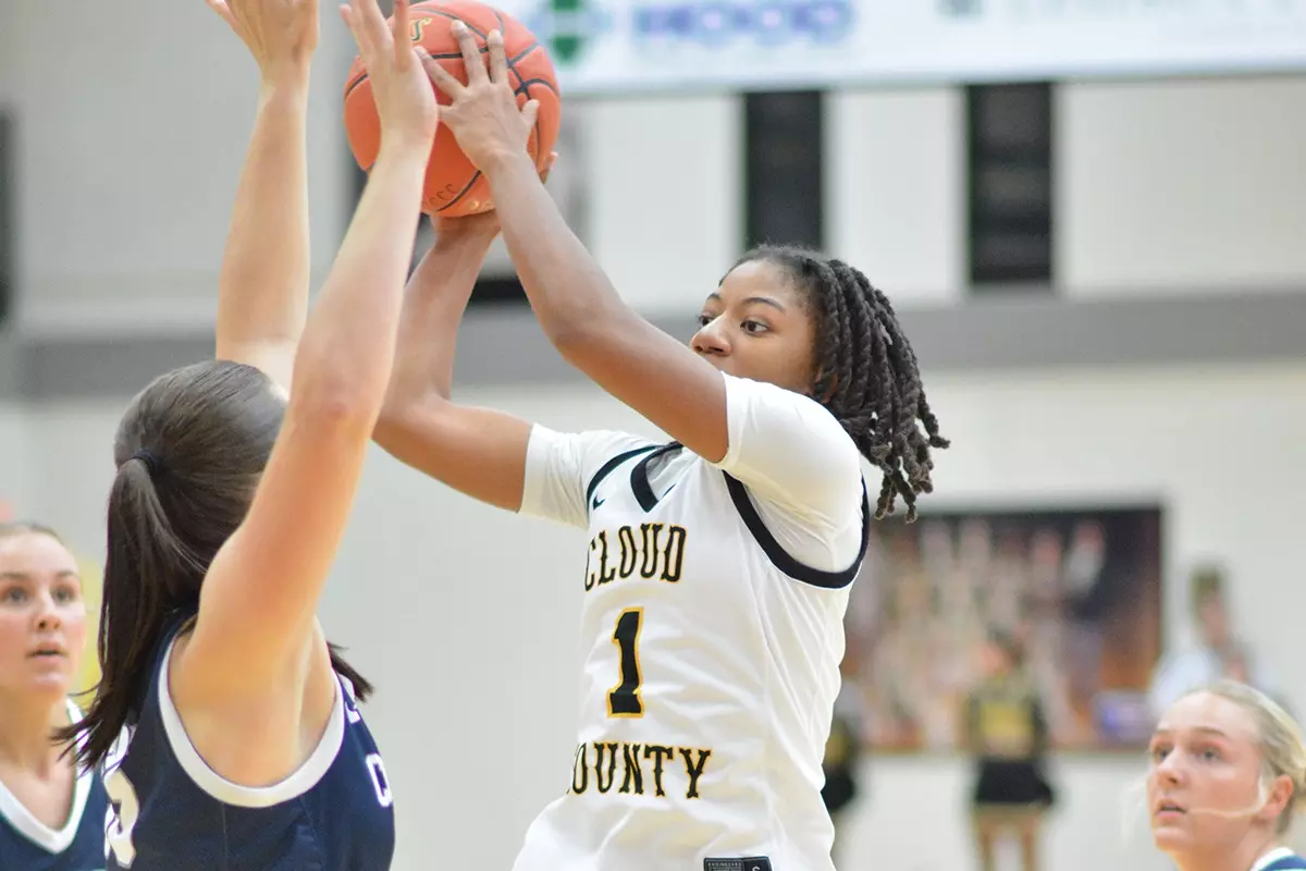 Camiah Muldrow Shot Attempt vs Concordia University JV