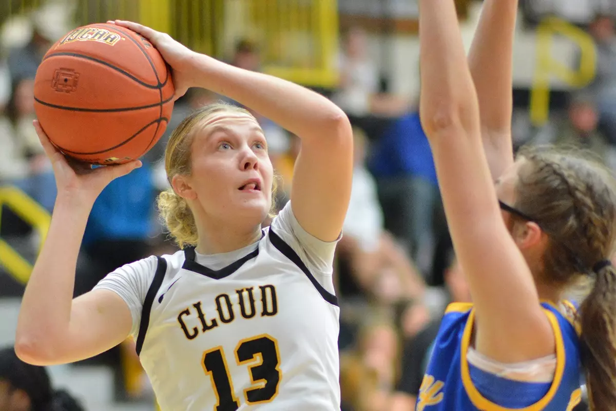 Shea Wurtz Posting Up Against Bethany College JV - 2025