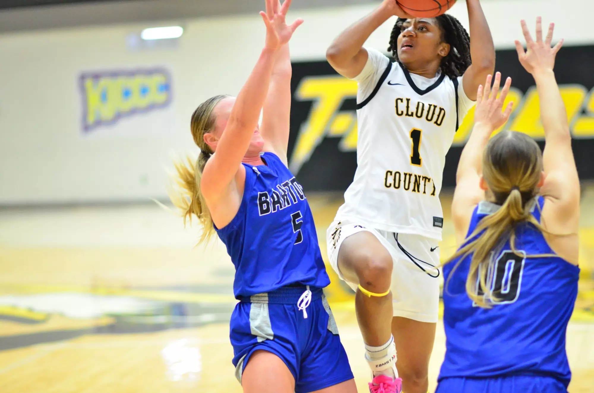 Camiah Muldrow Shooting vs Barton - 2025