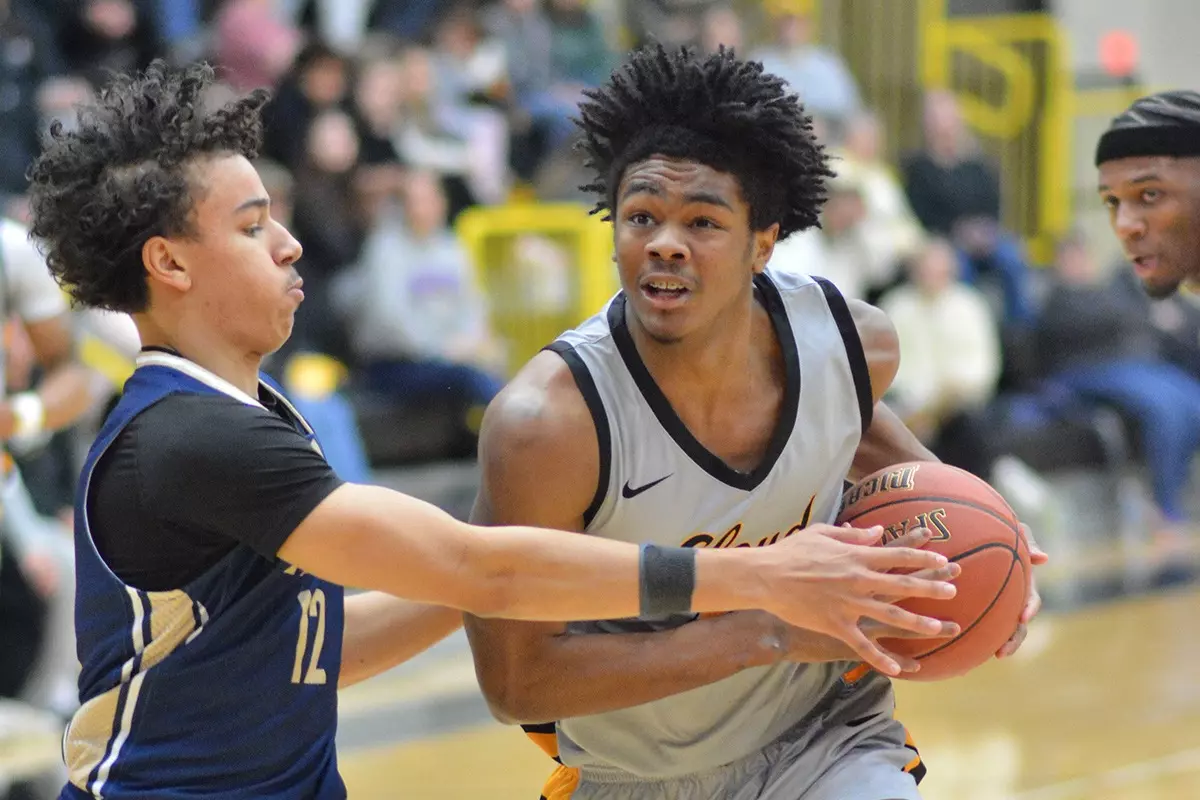 Kam Williams Driving to the Rim vs Independence - 2026