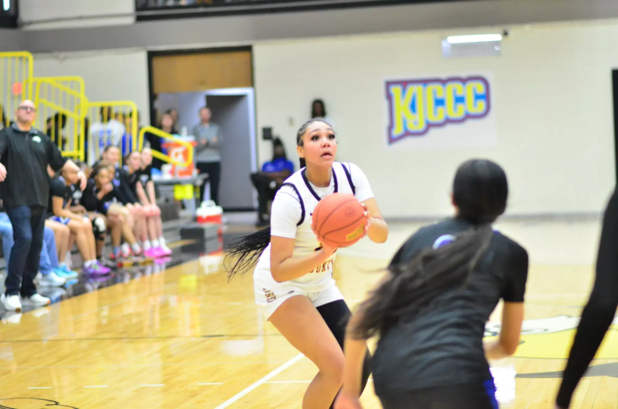 Leila Washington 3-Point Attempt vs Pratt - 2026