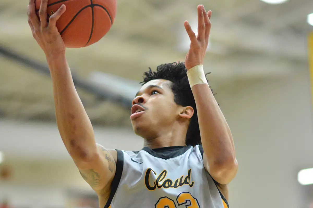 Kaidan Chatham Layup vs Garden City - 2026