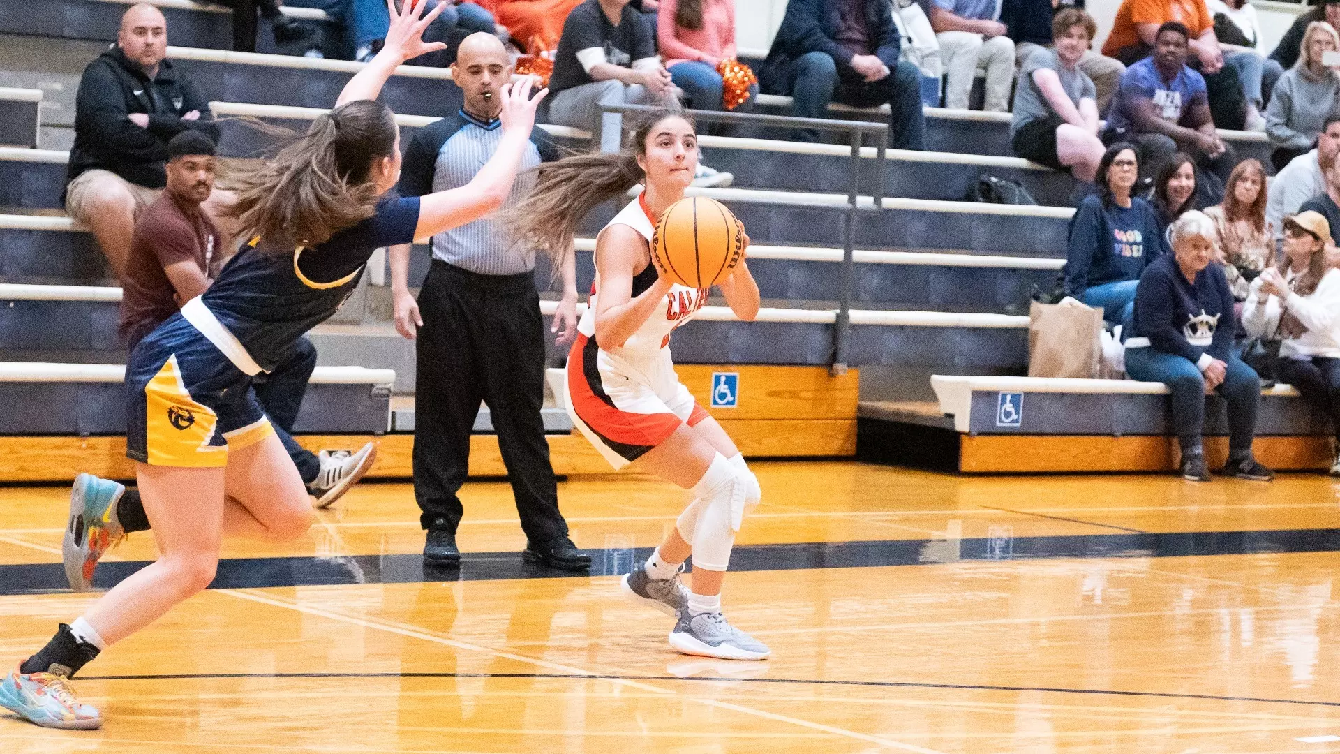 Anamaria Robertson shoots from three-point range