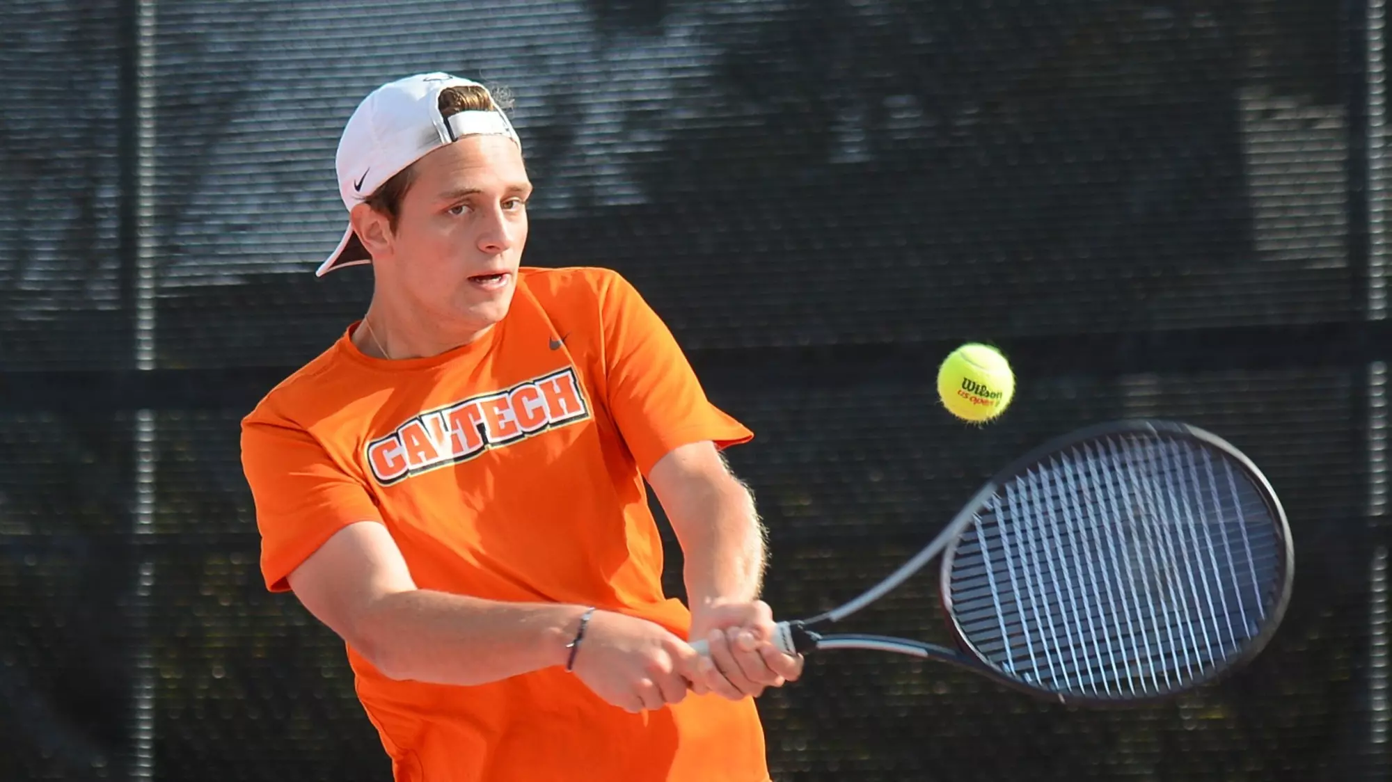 Constantin Cedillo-Vayson de Pradenne returns a ball with his backhand