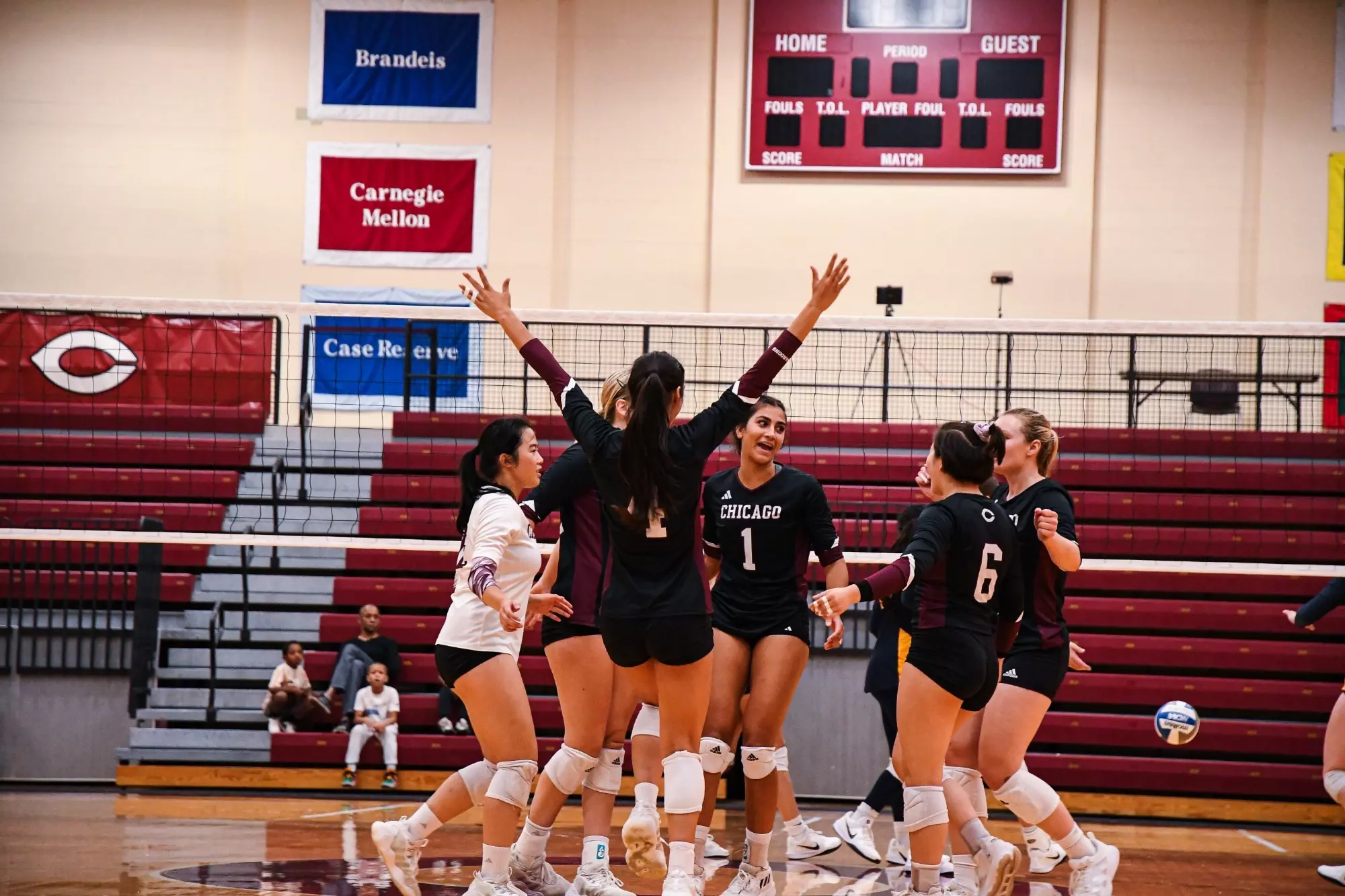 Volleyball Upsets No.13 NYU at Home University of Chicago