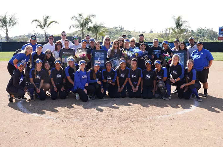 2019 Softball Senior Day