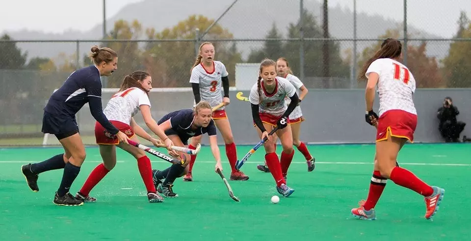 Dinos field hockey