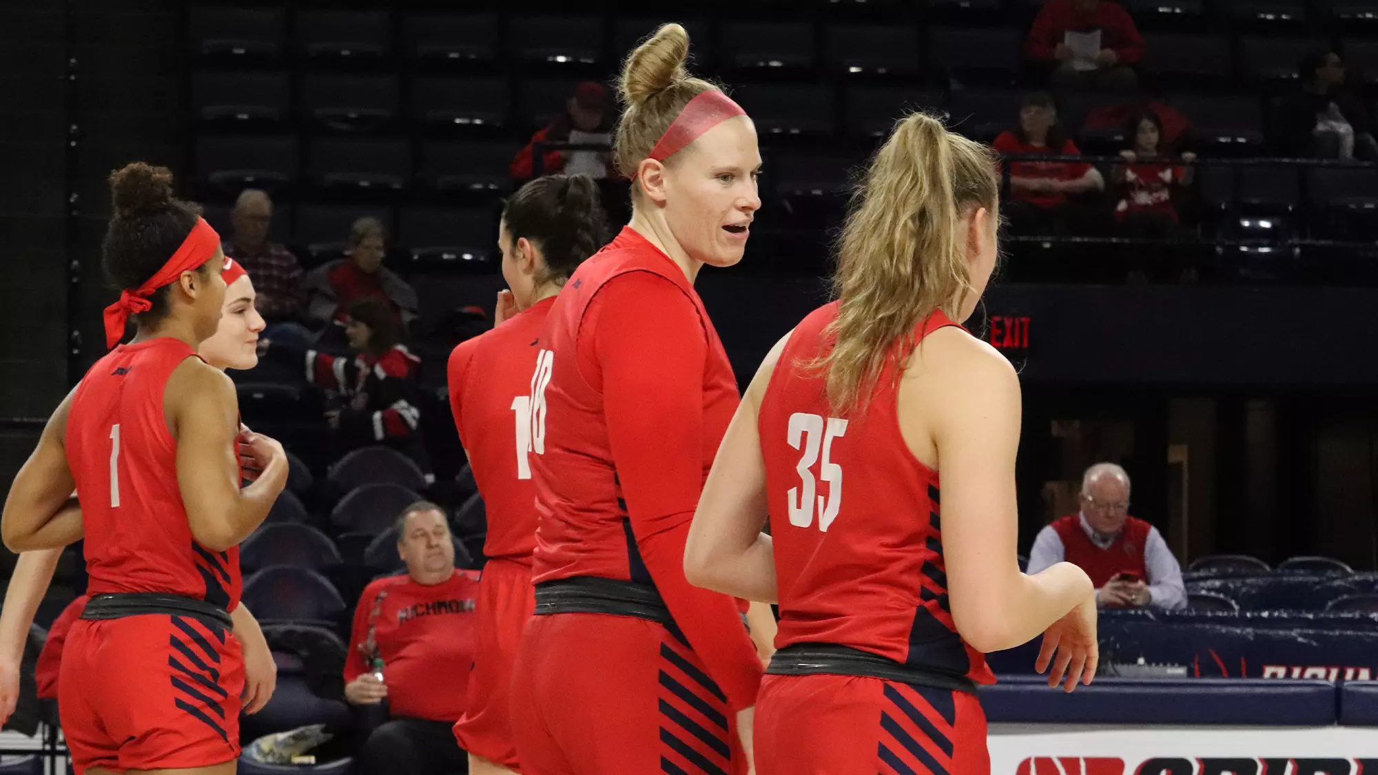 women's basketball team 2019-20