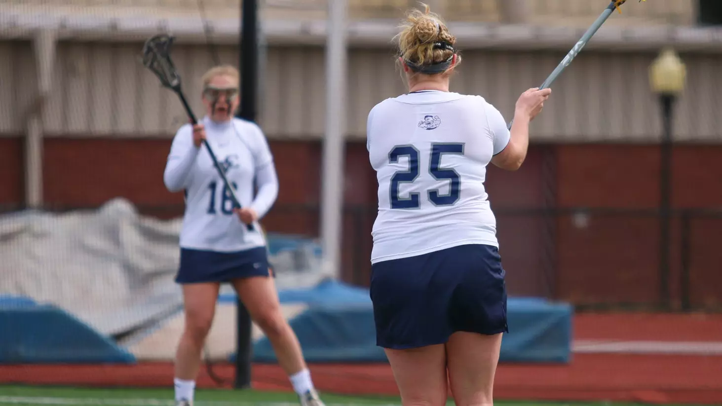 veronica venezia looks to pass to kirsten bannan