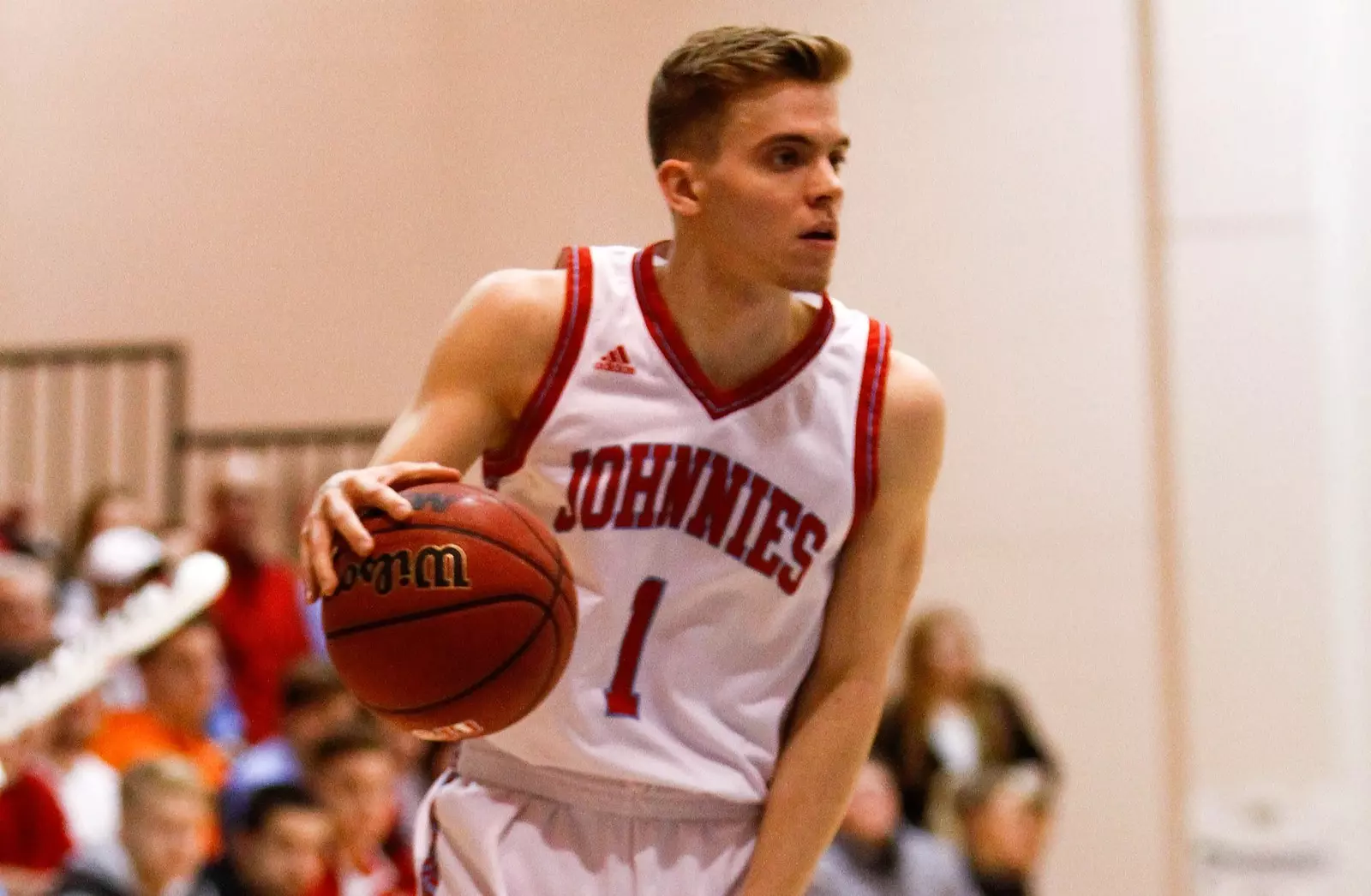 Alex Schmitt (Sean Donohue)