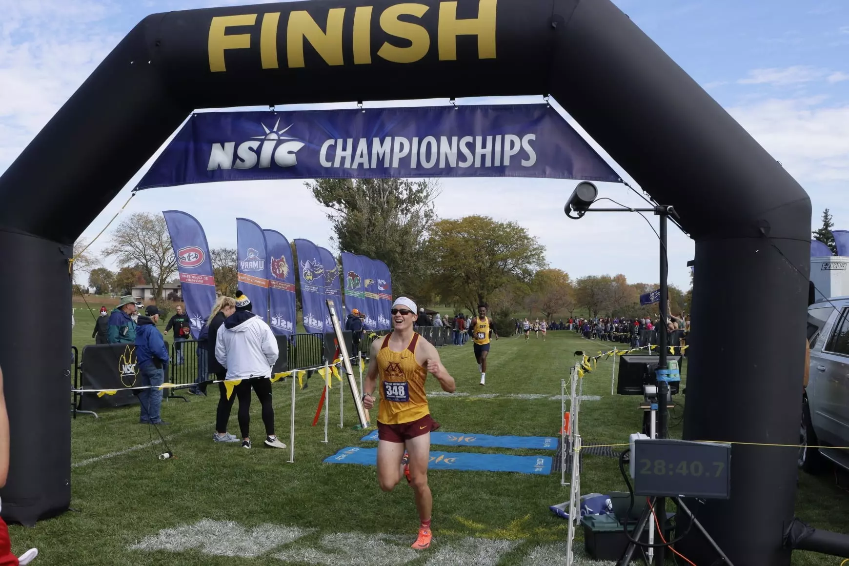 Minnesota Crookston Men's Cross Country Finishes 19th at Roy Griak