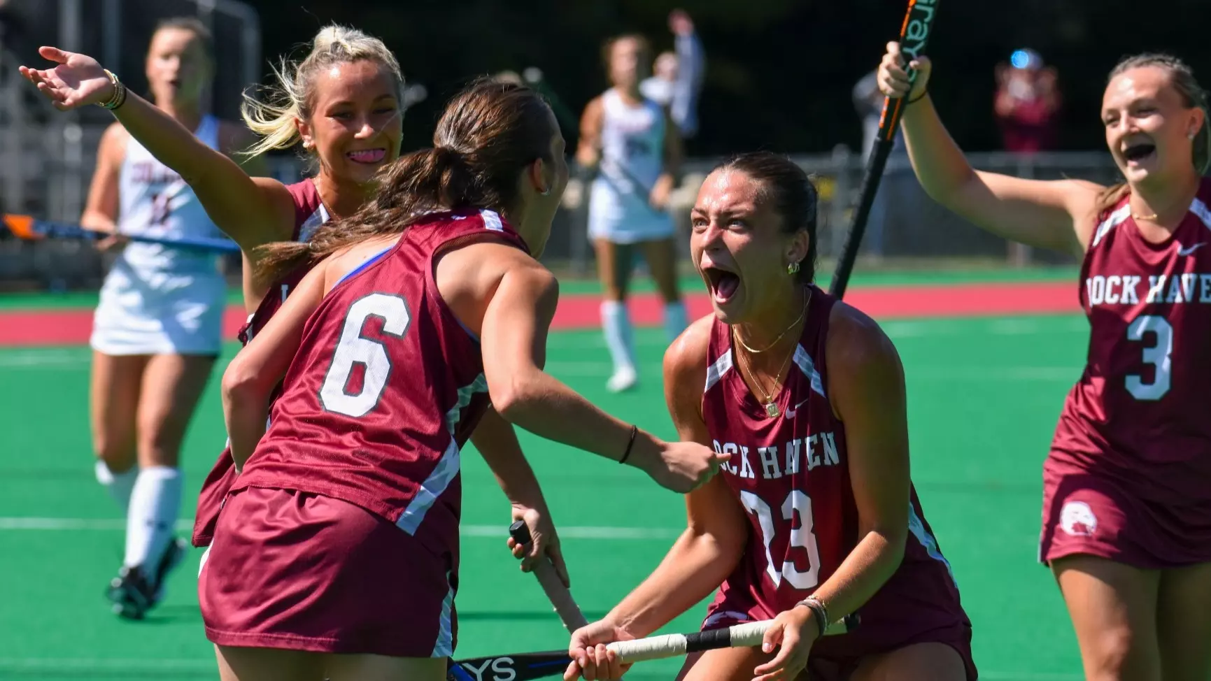 Molly Lynch (Celebration) vs Colgate 9.8