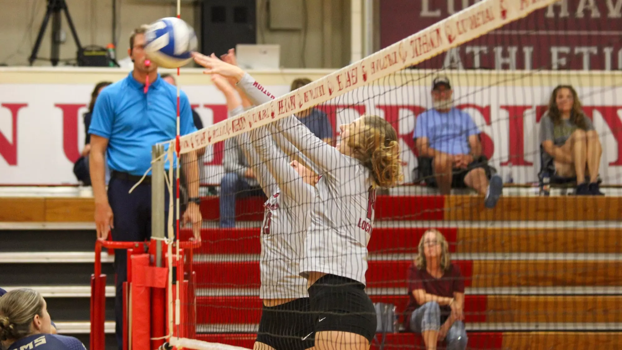 Volleyball_Block_10.04.