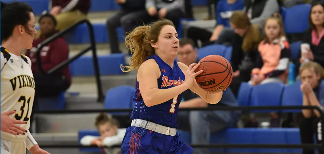 Williams looks to dish ball