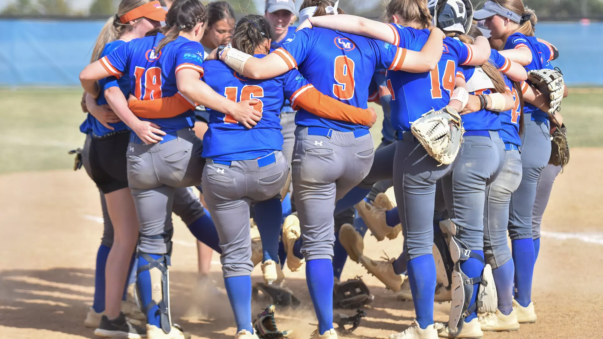 UMary Softball Team Photo