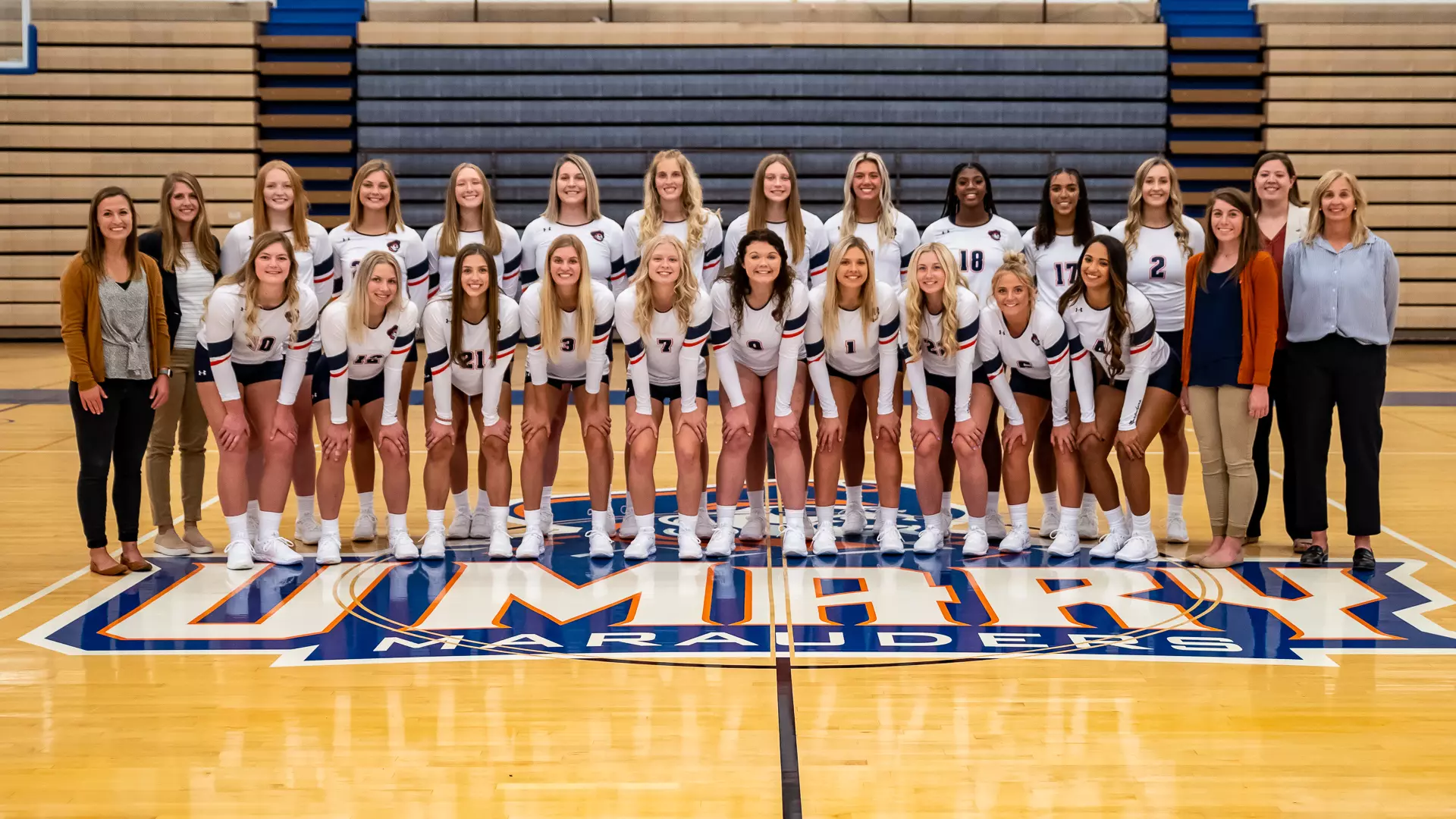 UMary Volleyball Team Photo