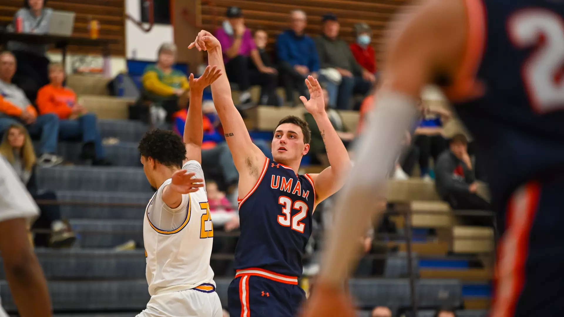Gertautas Unbonavicius takes the outside shot