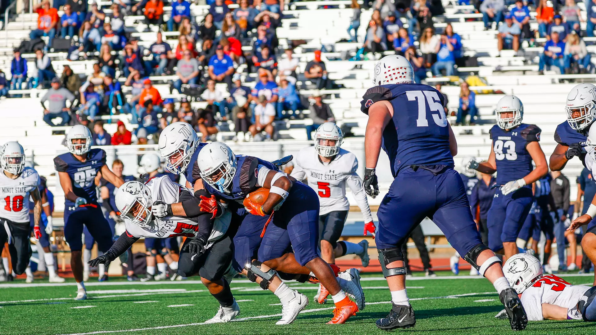 Dave Small Jr. and Offfensive Line roll over Beavers