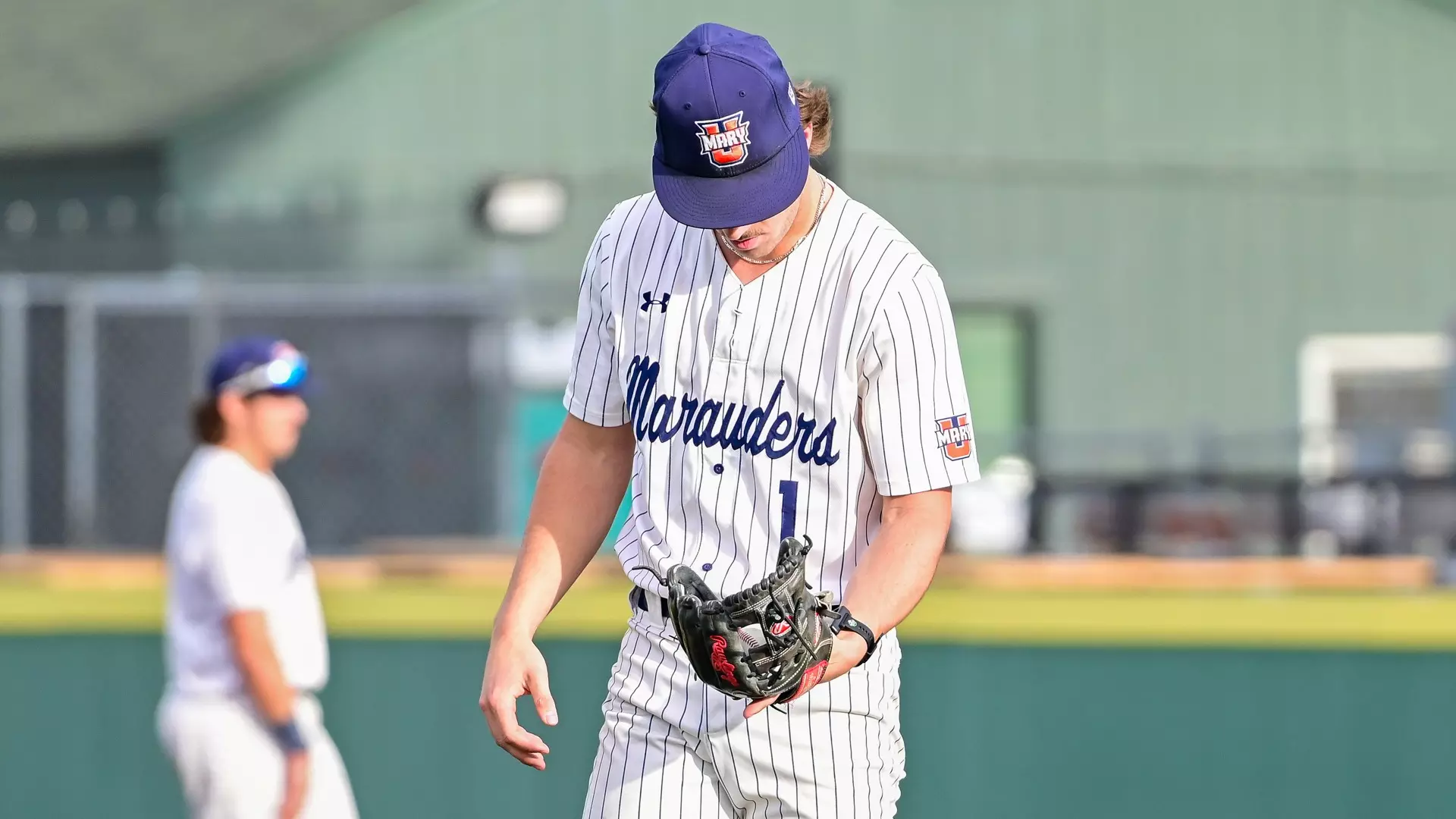 Cullen Wilson looks at ball