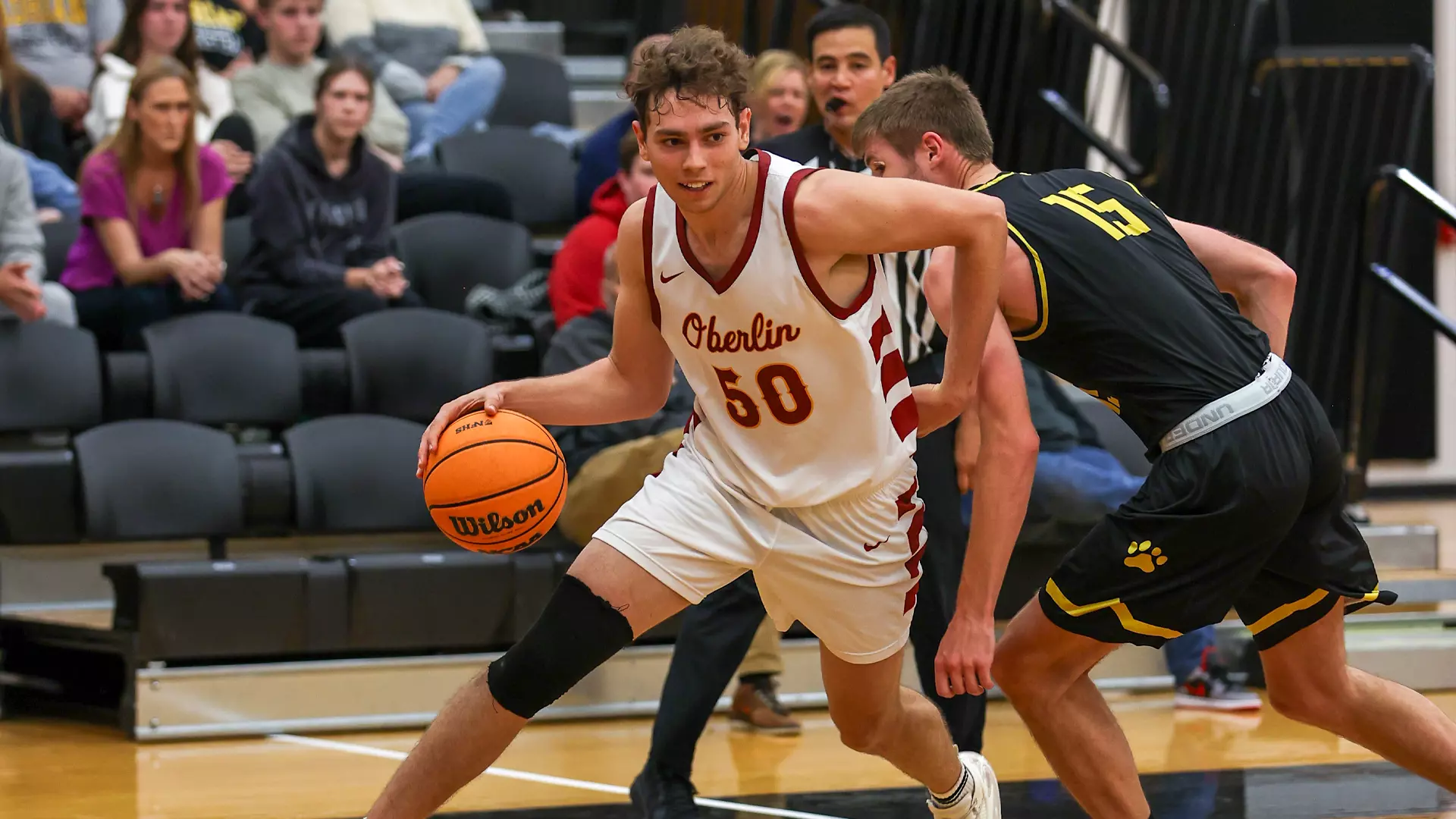 Sam Kamenko dribbling the ball