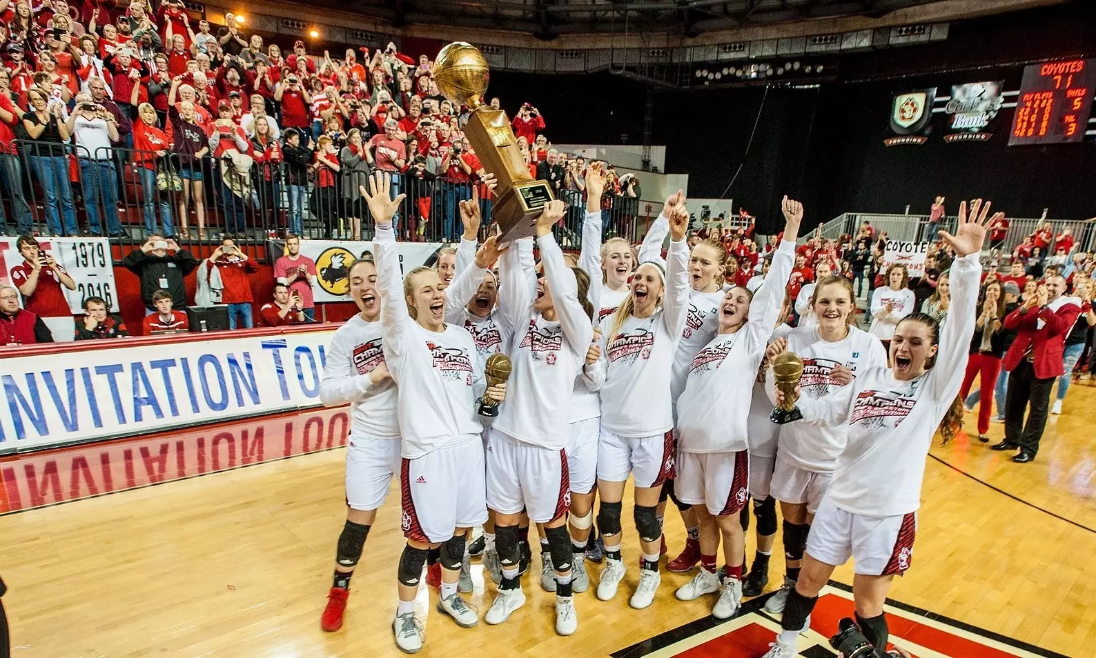 WNIT Champs