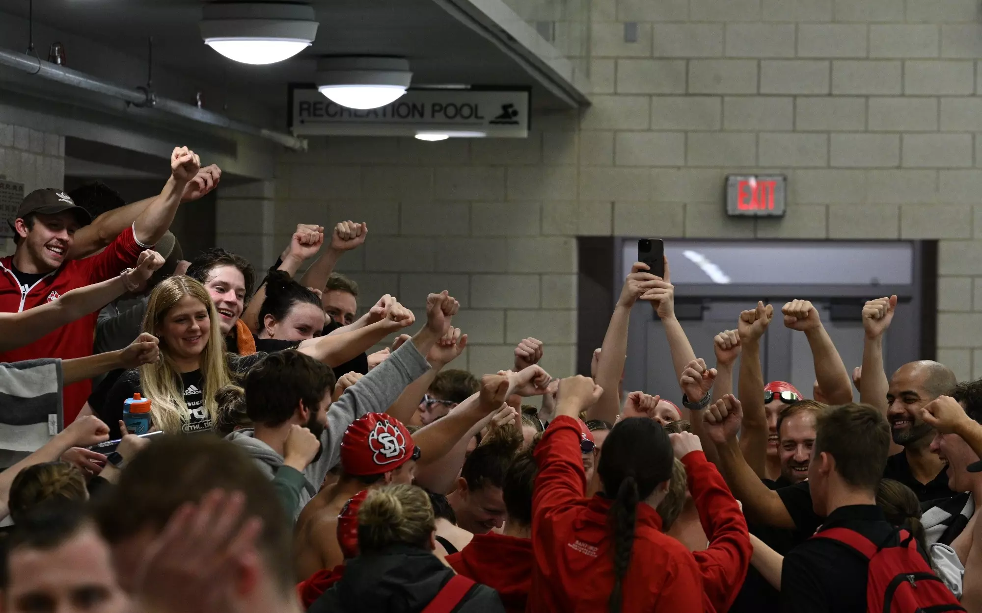 Swim_Dive team huddle