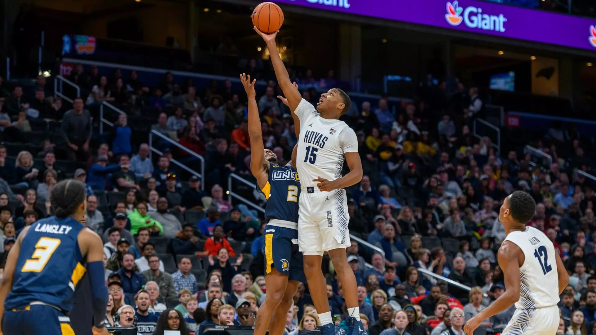 Myron Gardner vs UNC Greensboro