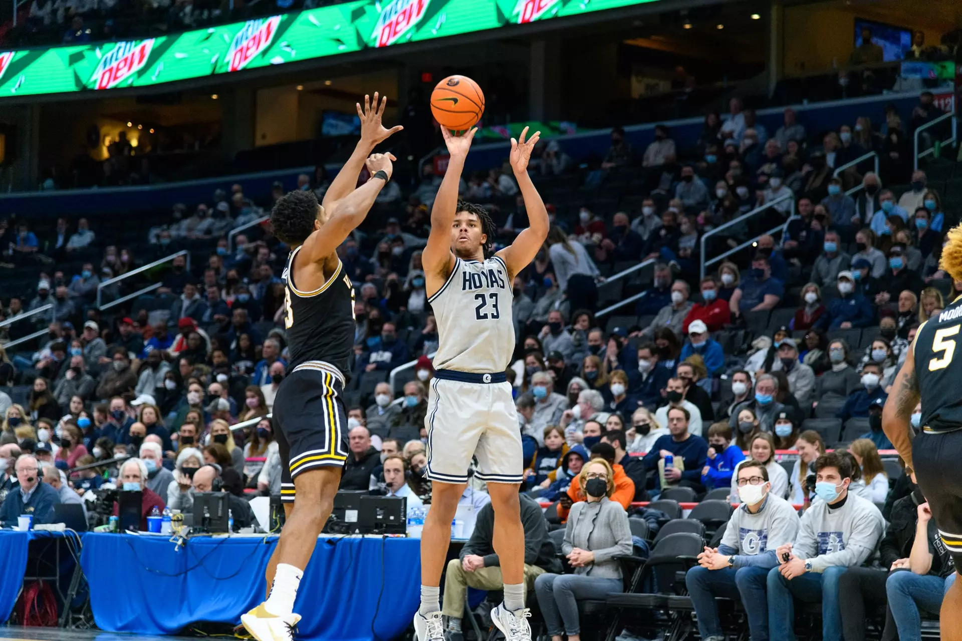 MenÕs Basketball vs Villanova
