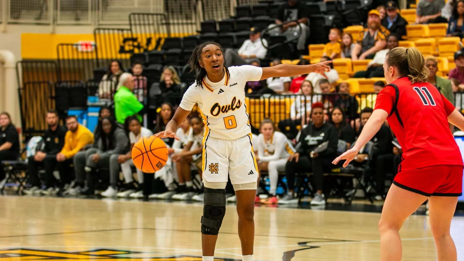 Kennesaw State women's basketball's Kailyn Fields directs the Owl offense in an 78-64 win over WKU on January 4, 2026 at VyStar Arena.
