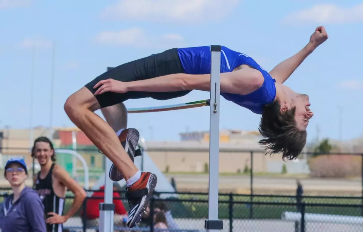 UNK Track