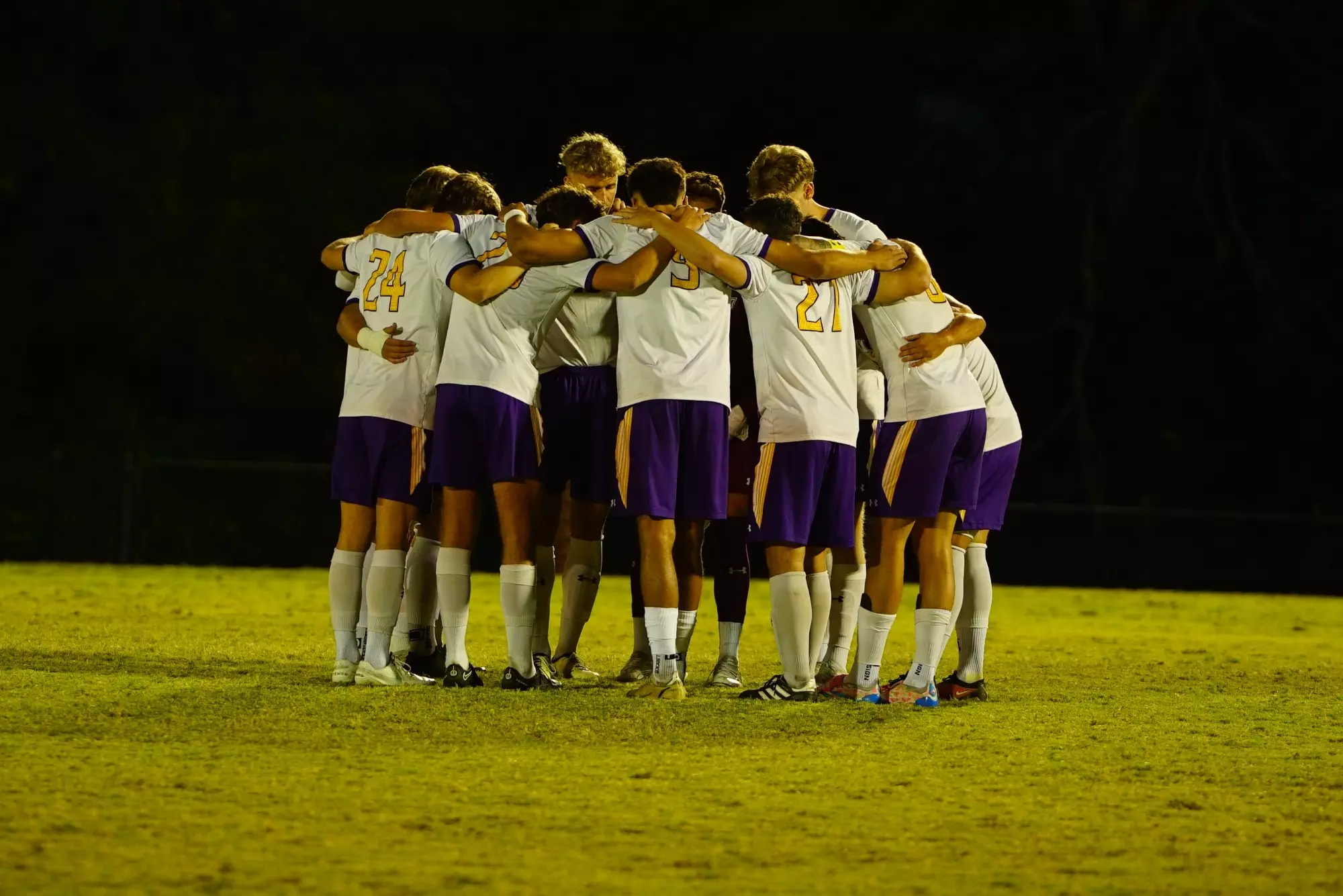 Falcons Fall to Bucs in Final Home Contest University of Montevallo