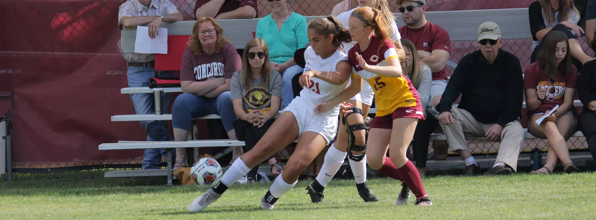 Tianna Daniels action vs. Cobbers