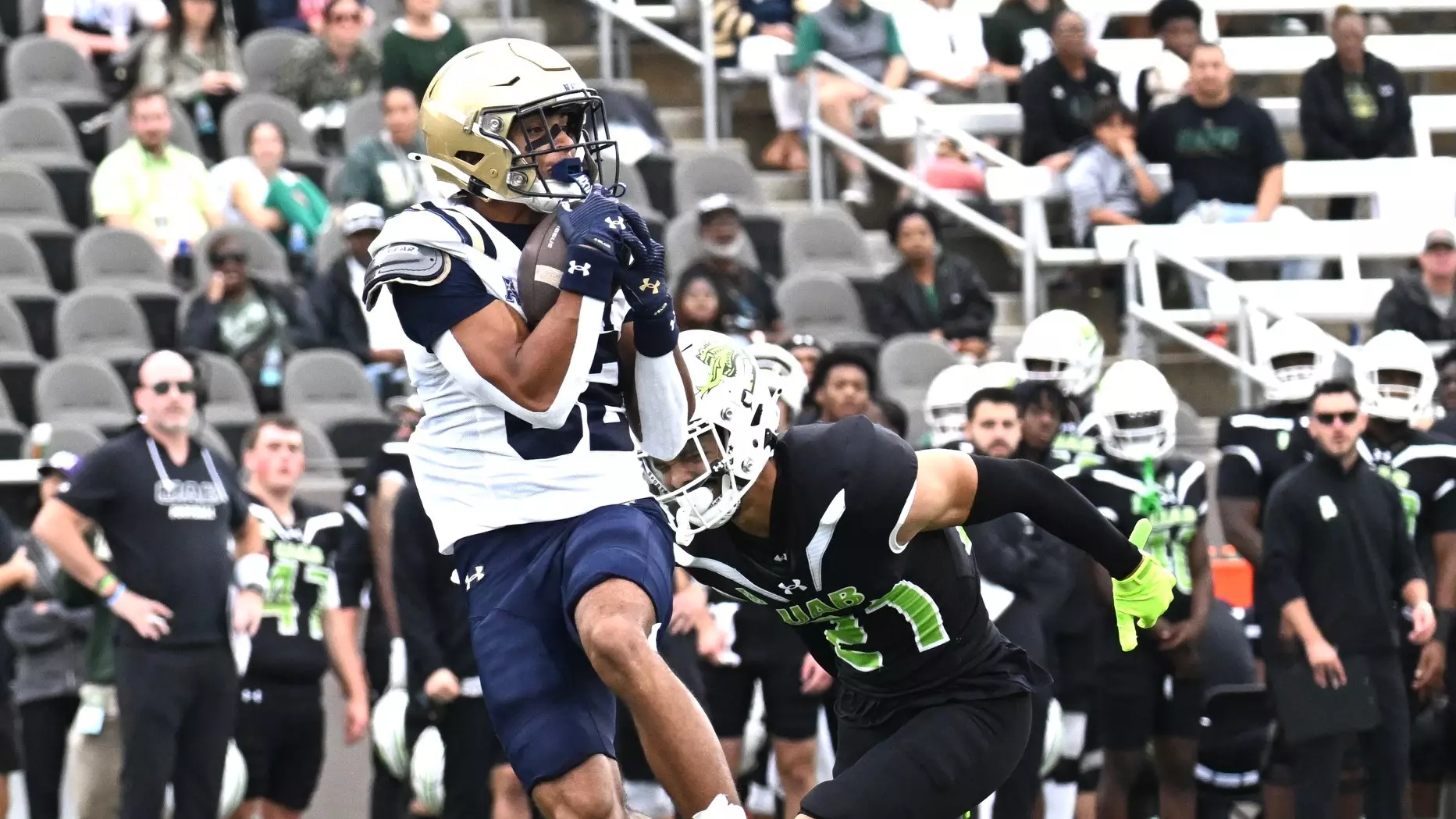 Navy Football Improves to 40 with a 4118 Rout of UAB Naval Academy