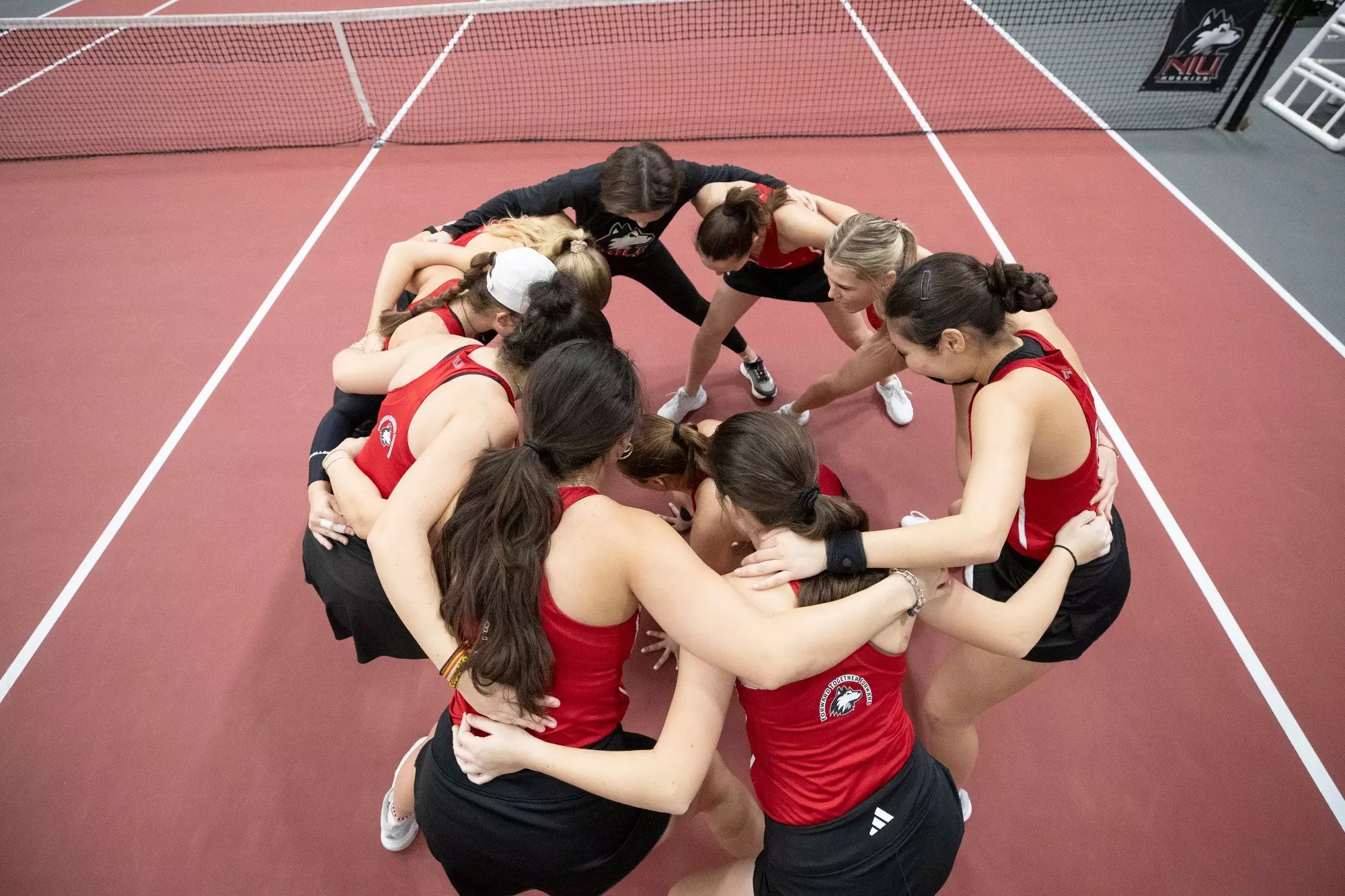 WTen26 team circle