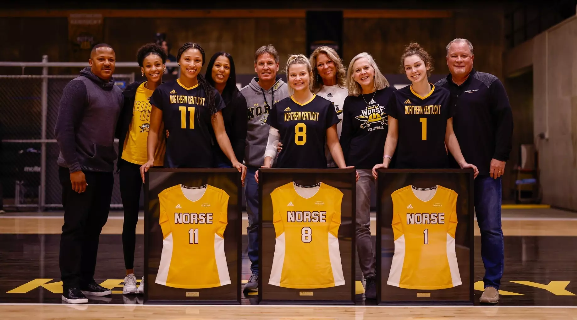 2023 Volleyball Senior Class
