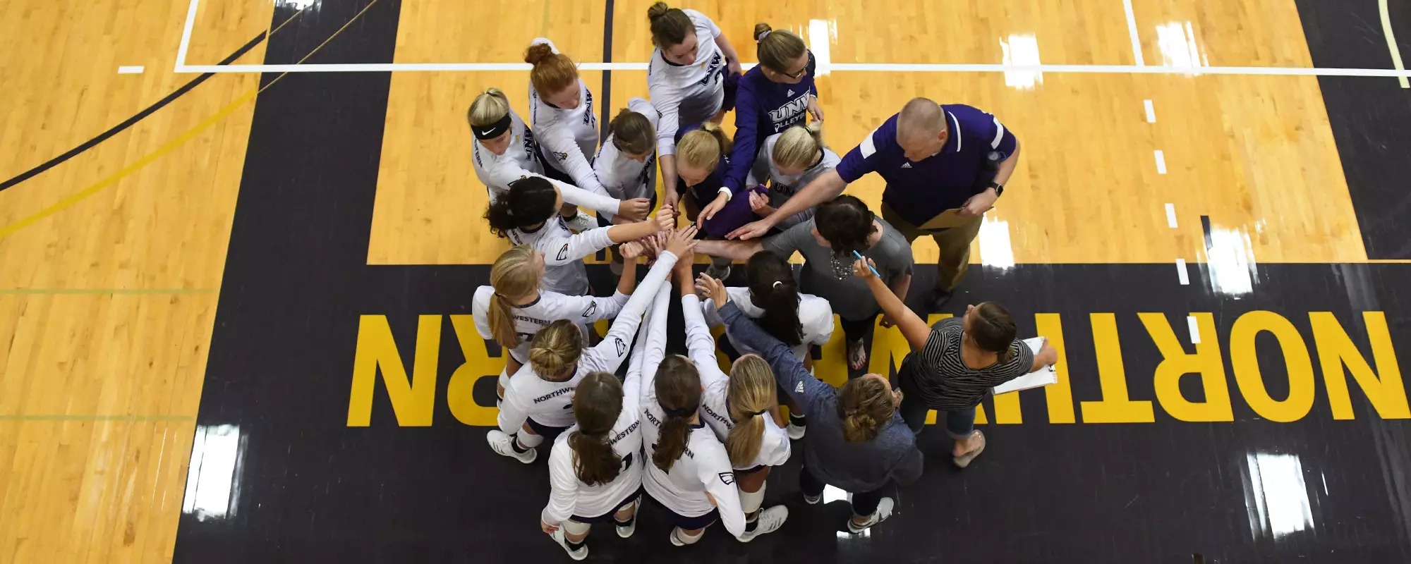 volleyball balcony huddle