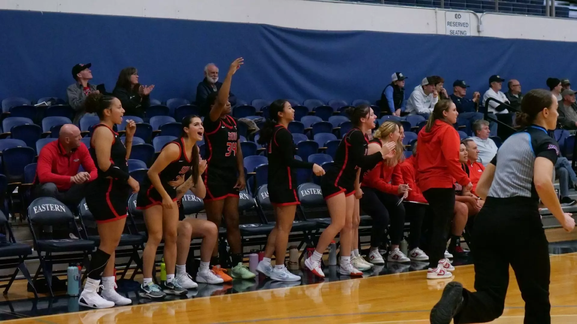 bench wbb celebration