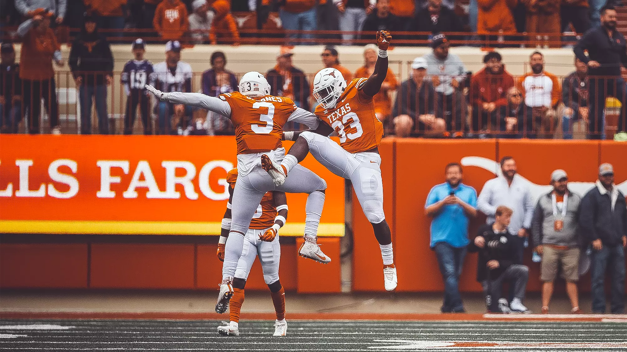 David Gbenda - Football - University of Texas Athletics