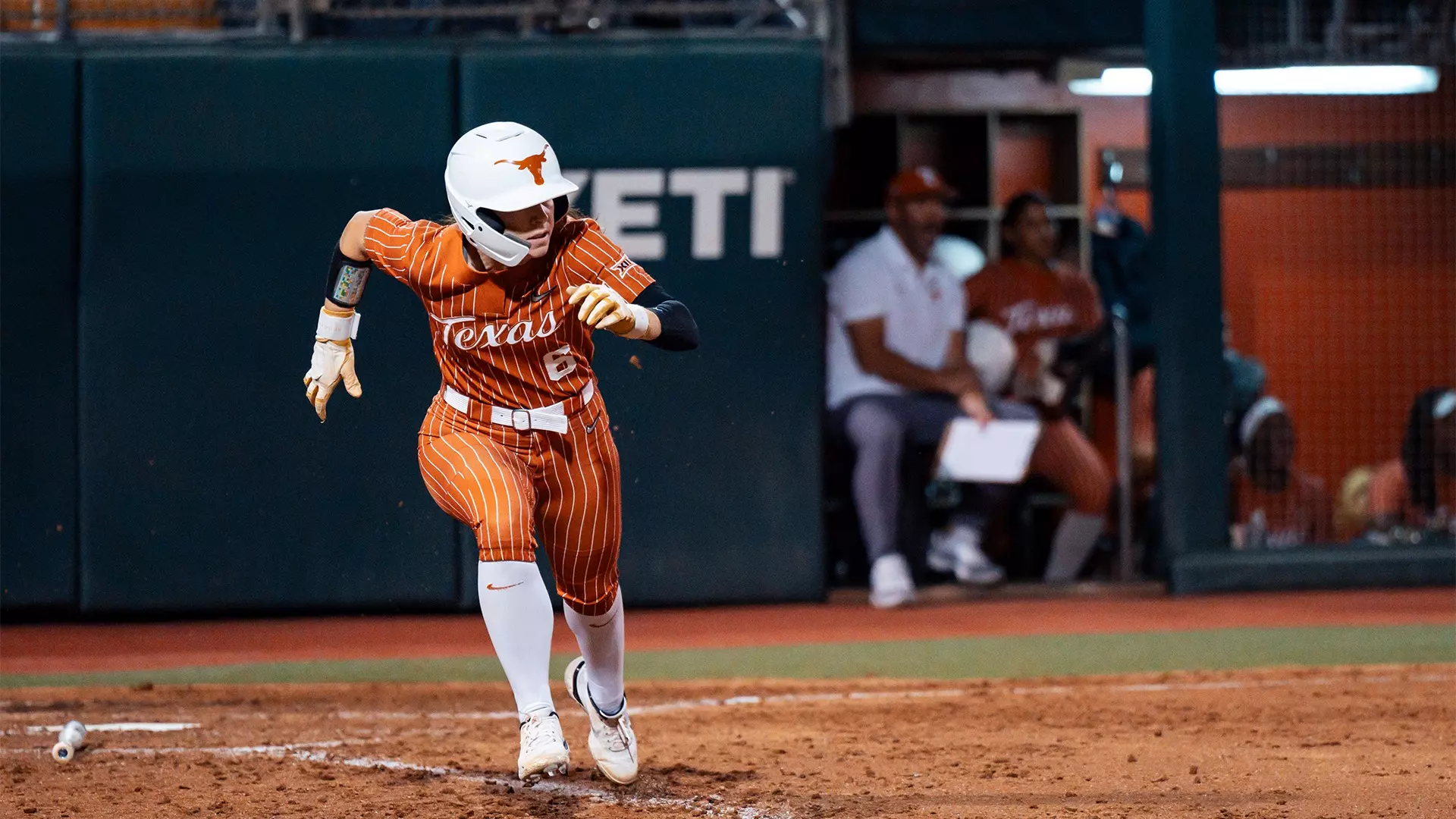 Bella Dayton - Softball - University of Texas Athletics