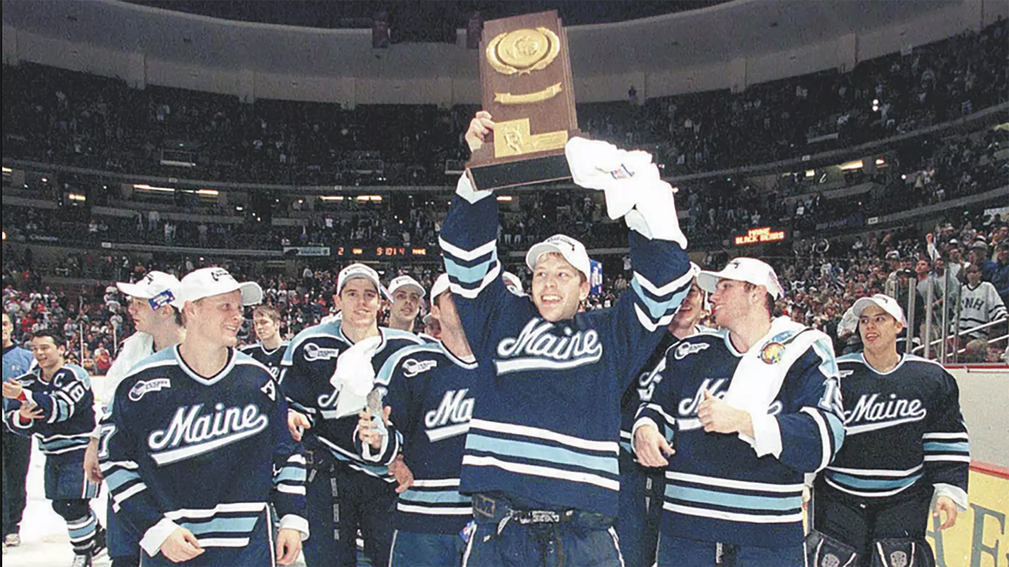 Hall of Fame Profile Resilient 199899 men’s hockey national