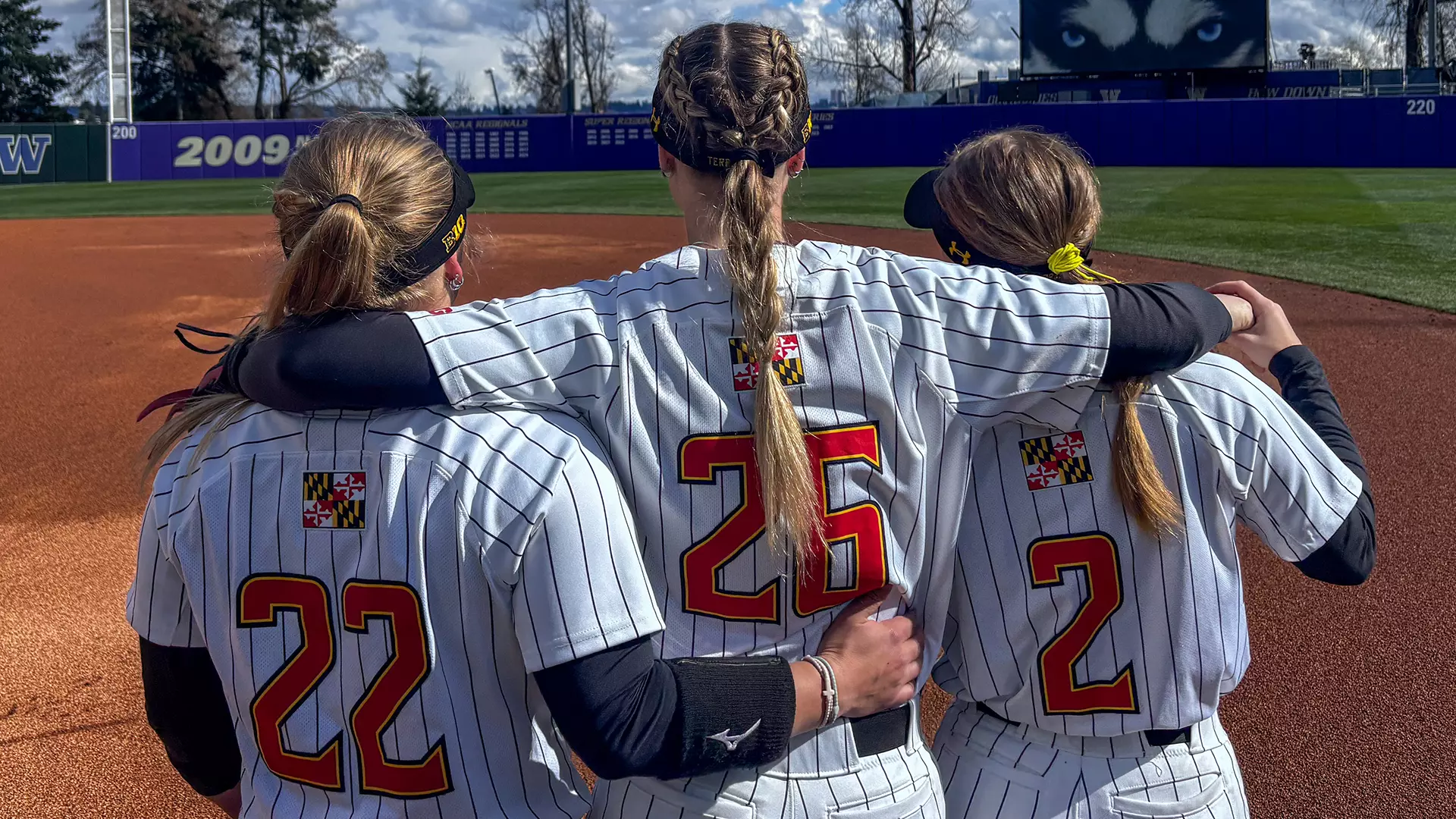 Maryland Hugs Before a Game Against Washington