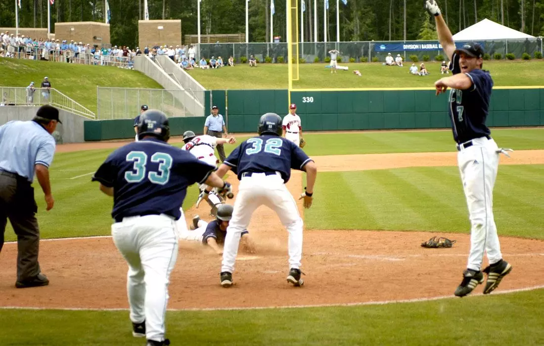 Tying run vs. Elon