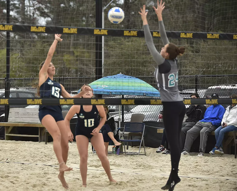 beach vb action