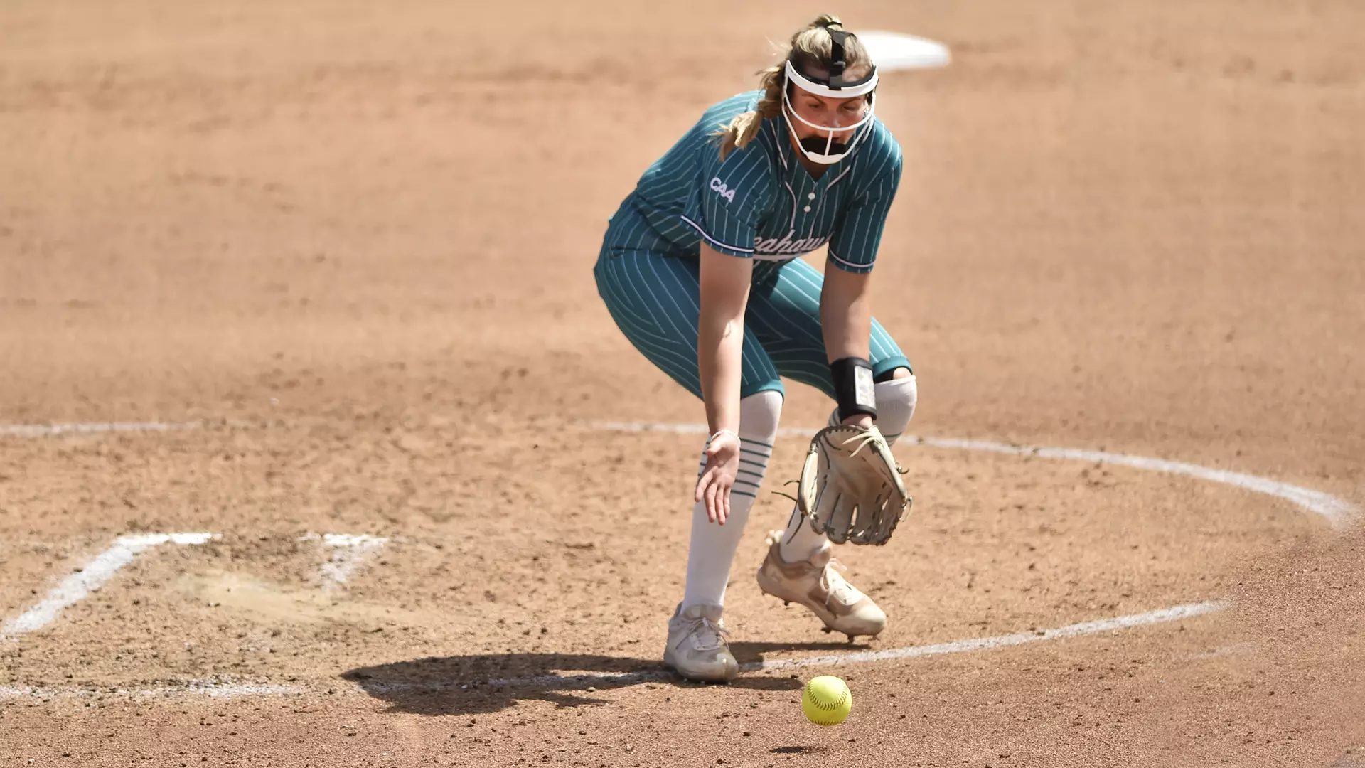 Softball Vs. Hampton