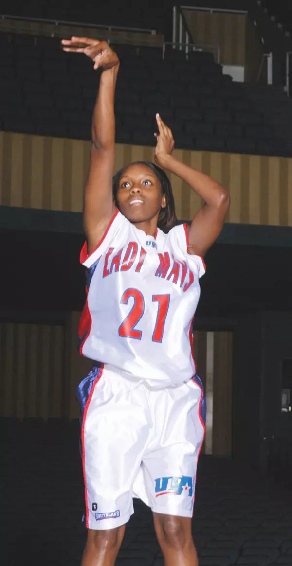 Tabitha Welsey helped spark the Mavs to a 62-58 victory over Nicholls State in the conference opener