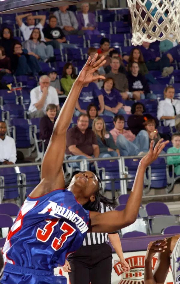 Rola Ogunoye matched her season high with 22 points in the win over Lamar.