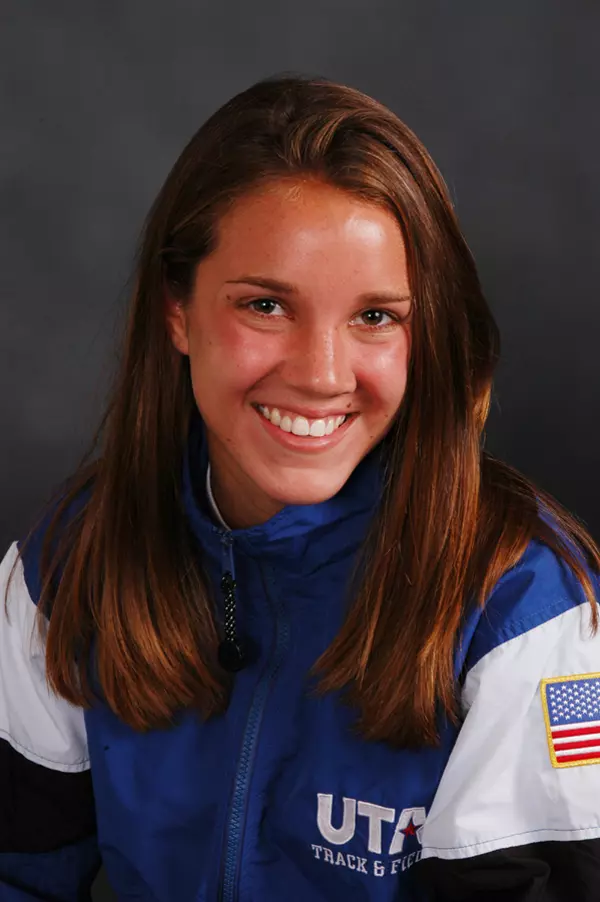 Competing in her first collegiate 5K, Jodi Hulett won with a time of 17:58.63 at the Arlington Invitational Saturday.