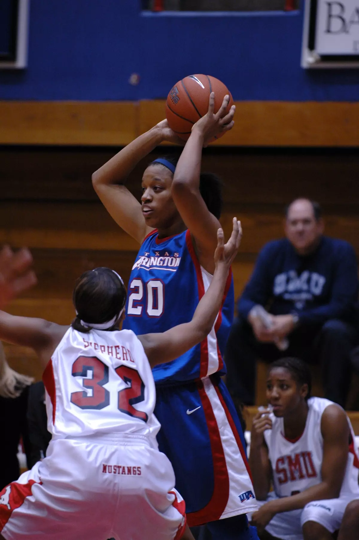 Senior Ashley Bobb recorded the double double with 16 points and 16 rebounds.
