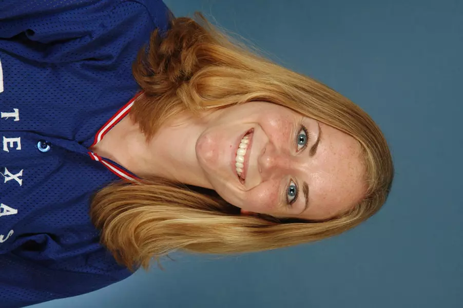 Laura Jones improved to 2-0 this season.